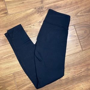 Black lulu lemon leggings